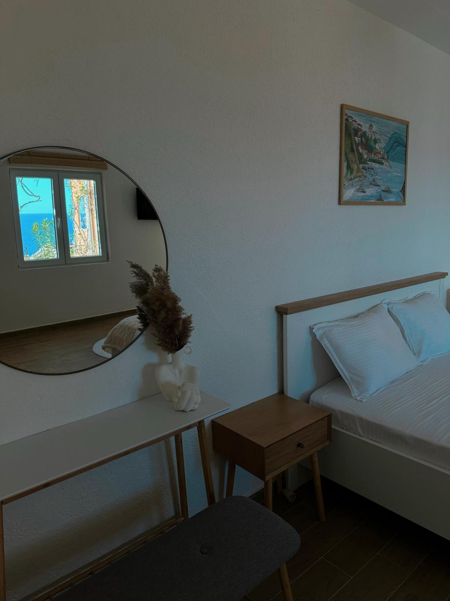 Seas The Day - With Sea View And Terrace *